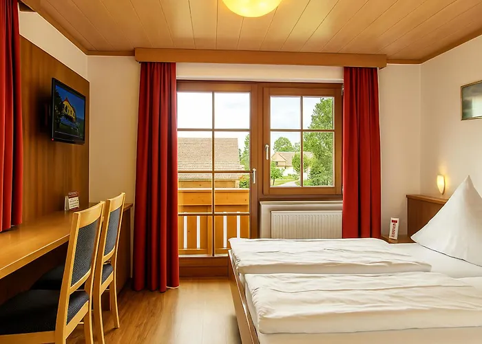 Garnihotel Zur Linde - Bayerischer Wald - Aktivcard Mit 154 Kostenfreien Leistungen - Kostenloser Parkplatz