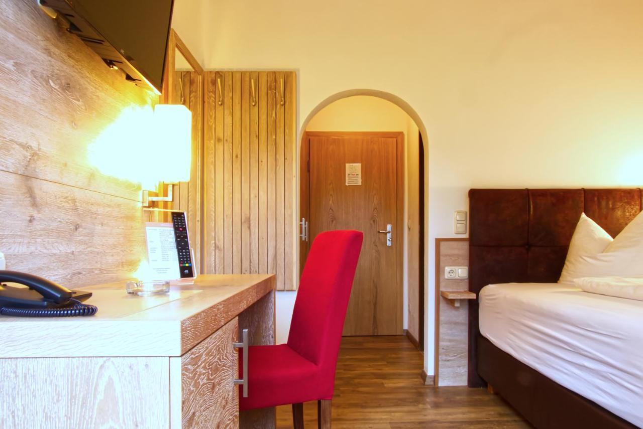 Garnihotel Zur Linde - Bayerischer Wald - Aktivcard Mit 154 Kostenfreien Leistungen - Kostenloser Parkplatz