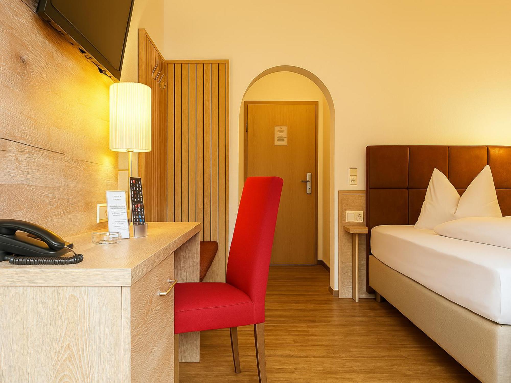 Garnihotel Zur Linde - Bayerischer Wald - Aktivcard Mit 154 Kostenfreien Leistungen - Kostenloser Parkplatz Hotel 3*