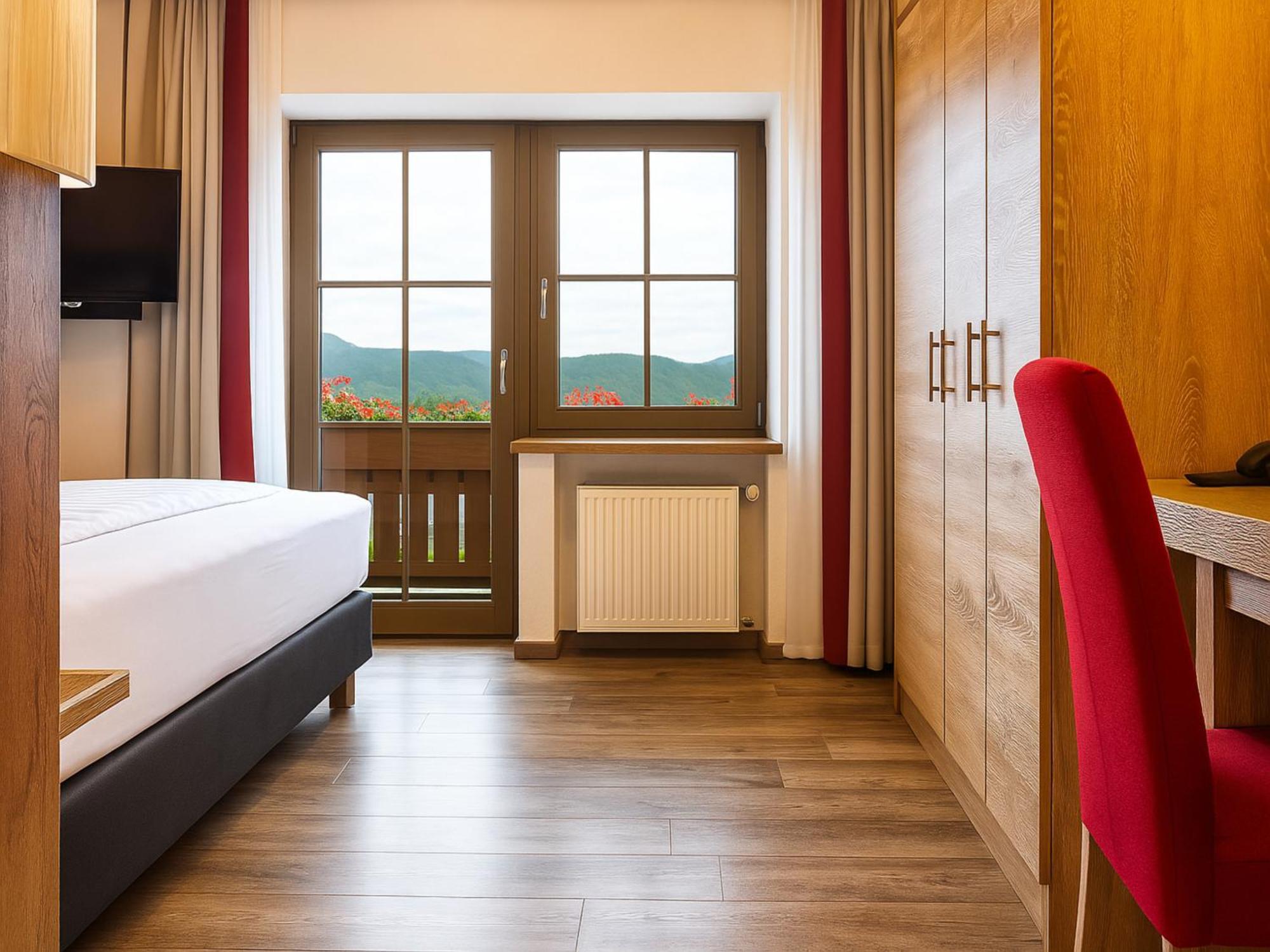 Hotel Garnihotel Zur Linde - Bayerischer Wald - Aktivcard Mit 154 Kostenfreien Leistungen - Kostenloser Parkplatz 3*